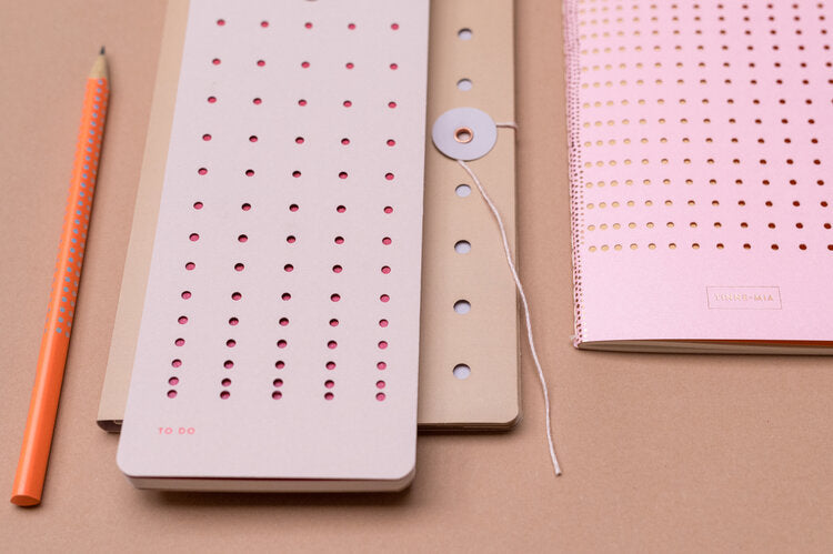 NOTEBOOK WITH JAPANESE CLOSURE