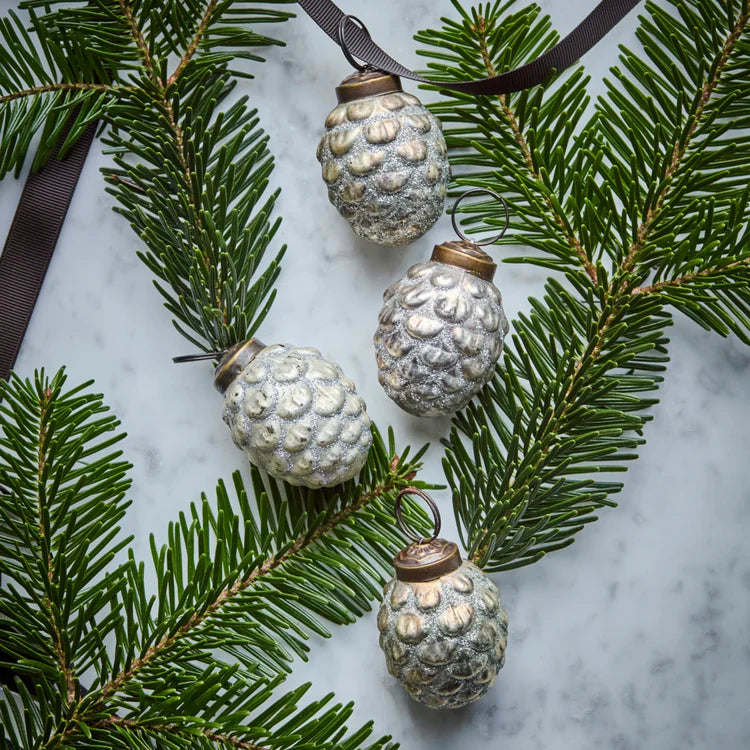 WEIHNACHTSKUGEL CONE