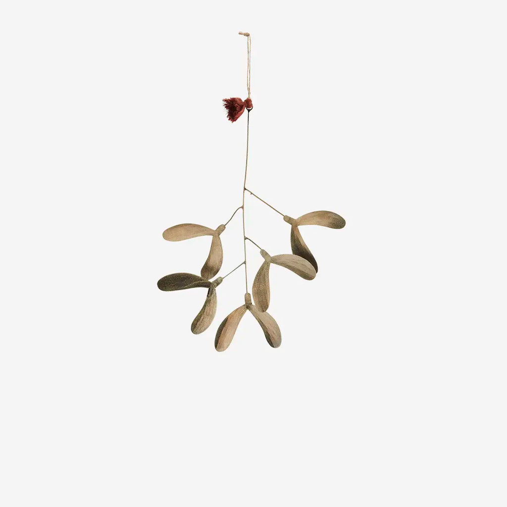 IRON MISTLETOE