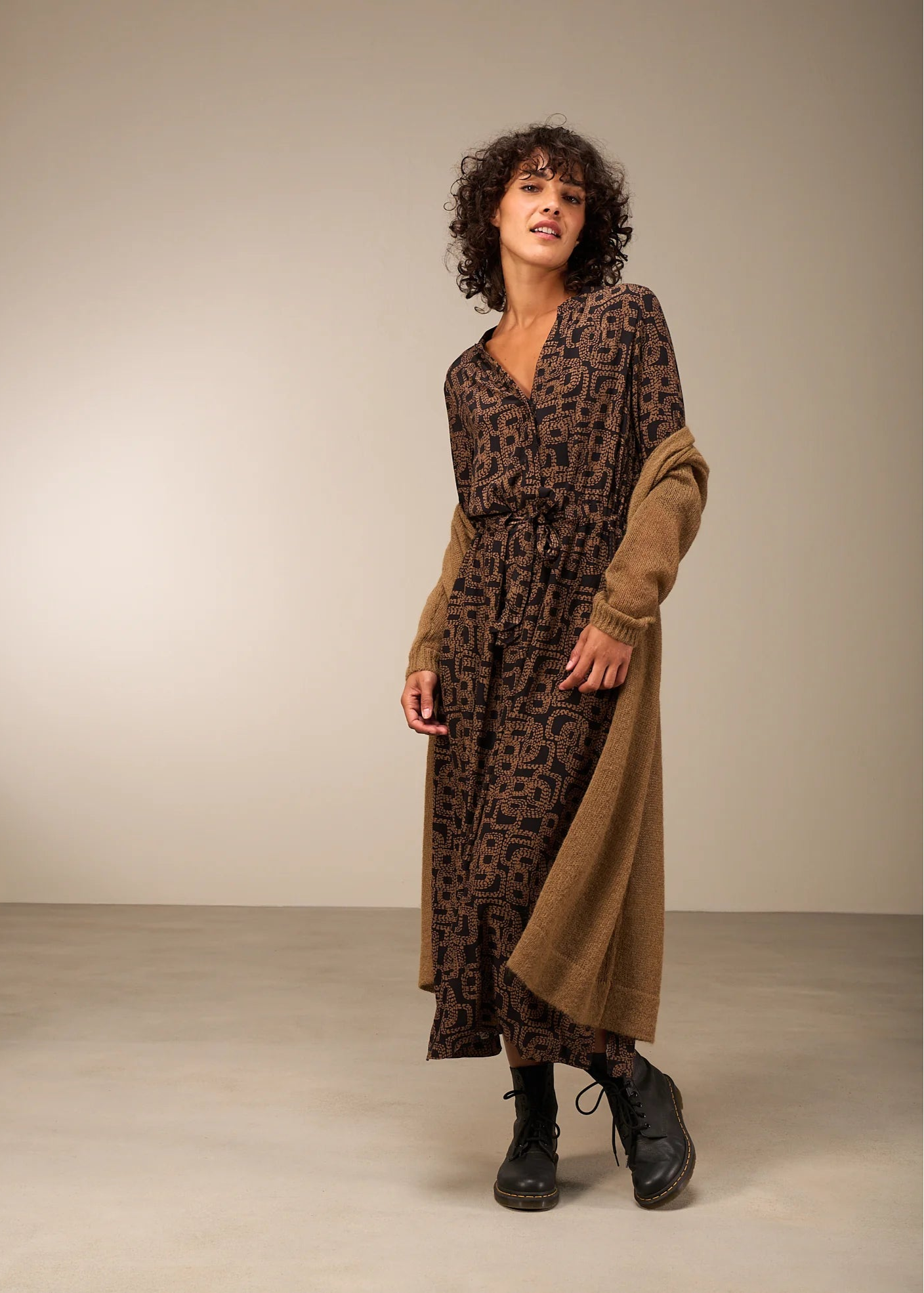 DRESS