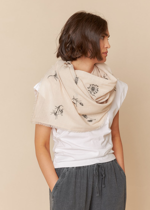 FEATHER FLOWER SCARF