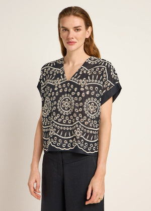 BLUSENSHIRT MIT STICKEREI