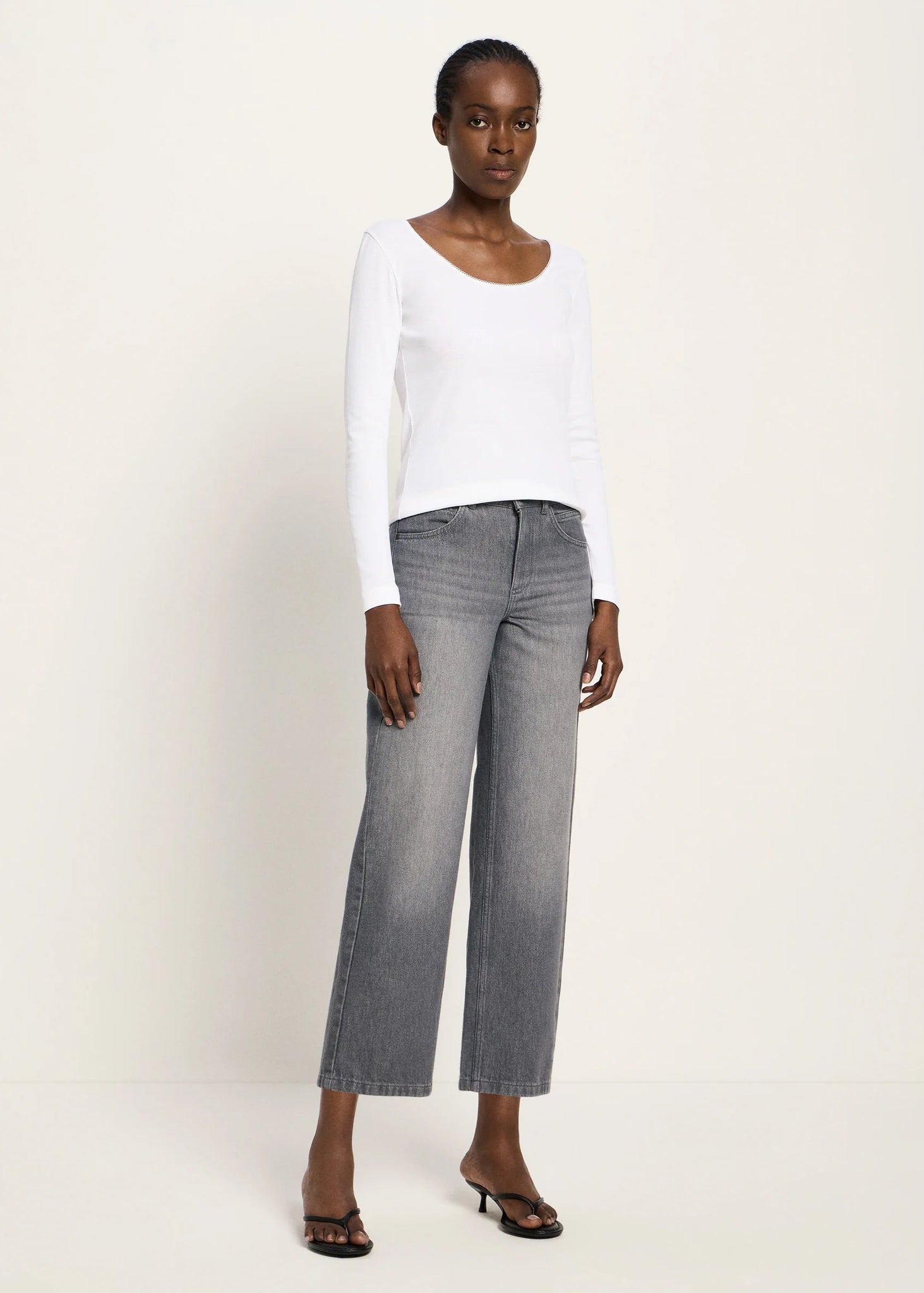 RELAXED JEANS