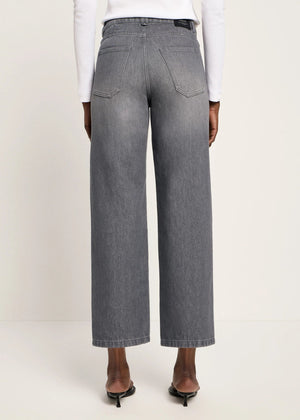 RELAXED JEANS