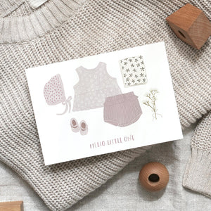 POSTKARTE -  BABY DRESS I VIOLET