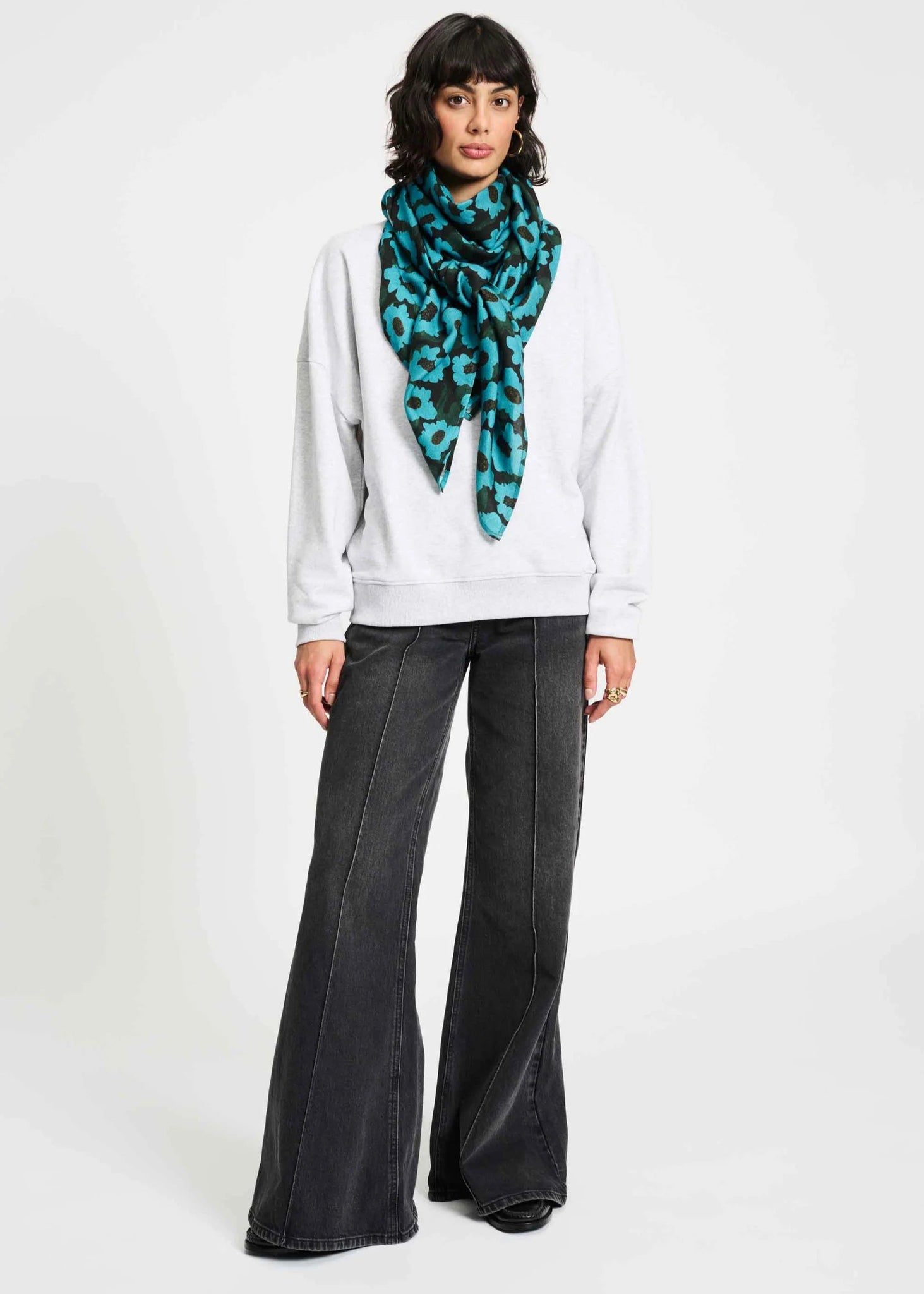 SHAWL - WILD FLOWERS