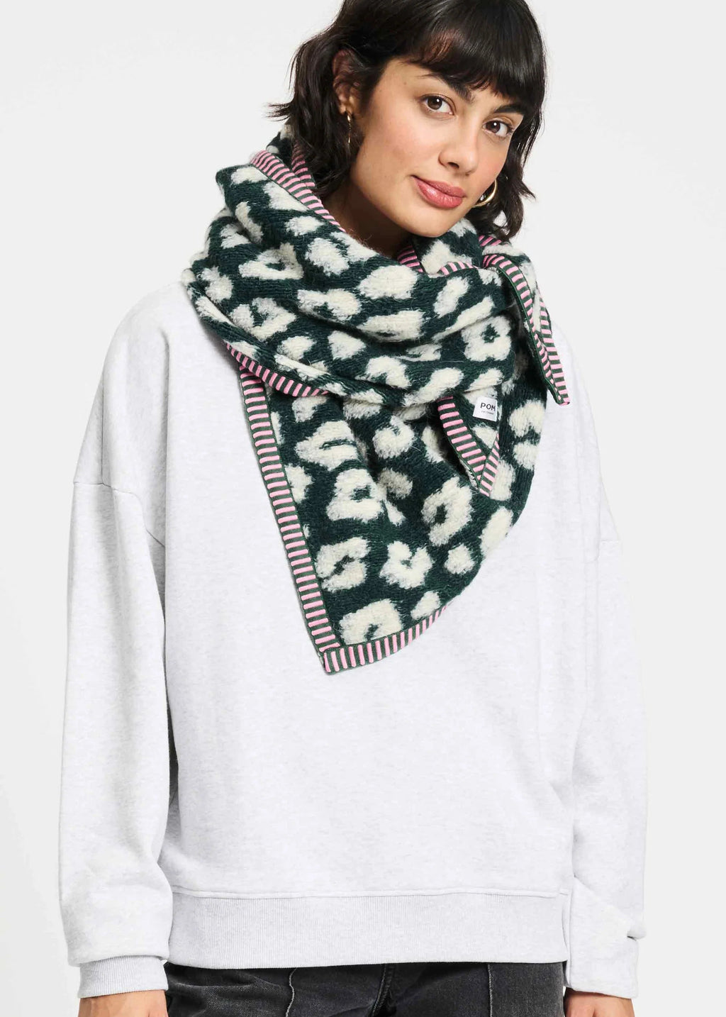 SHAWL - LEOPARD GREEN