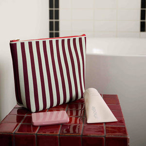 TOILETRY BAG