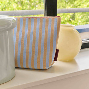 TOILETRY BAG