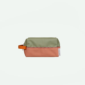 TOILETRY BAG