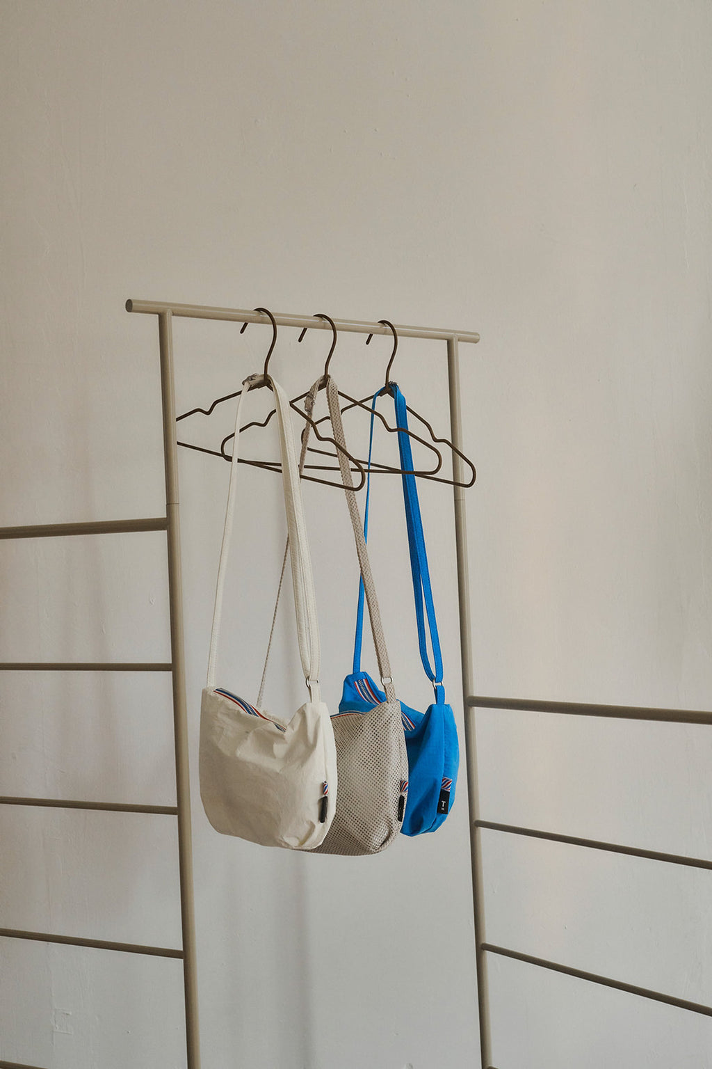 CROSS BODY FEEL GOOD BAG - SPORTS