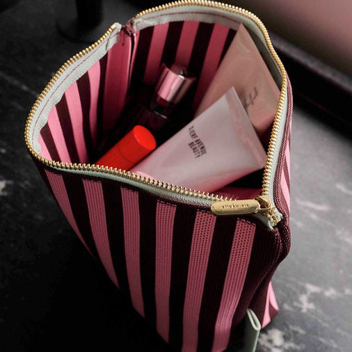 TOILETRY BAG