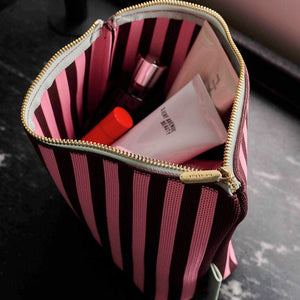 TOILETRY BAG