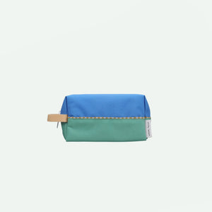 TOILETRY BAG