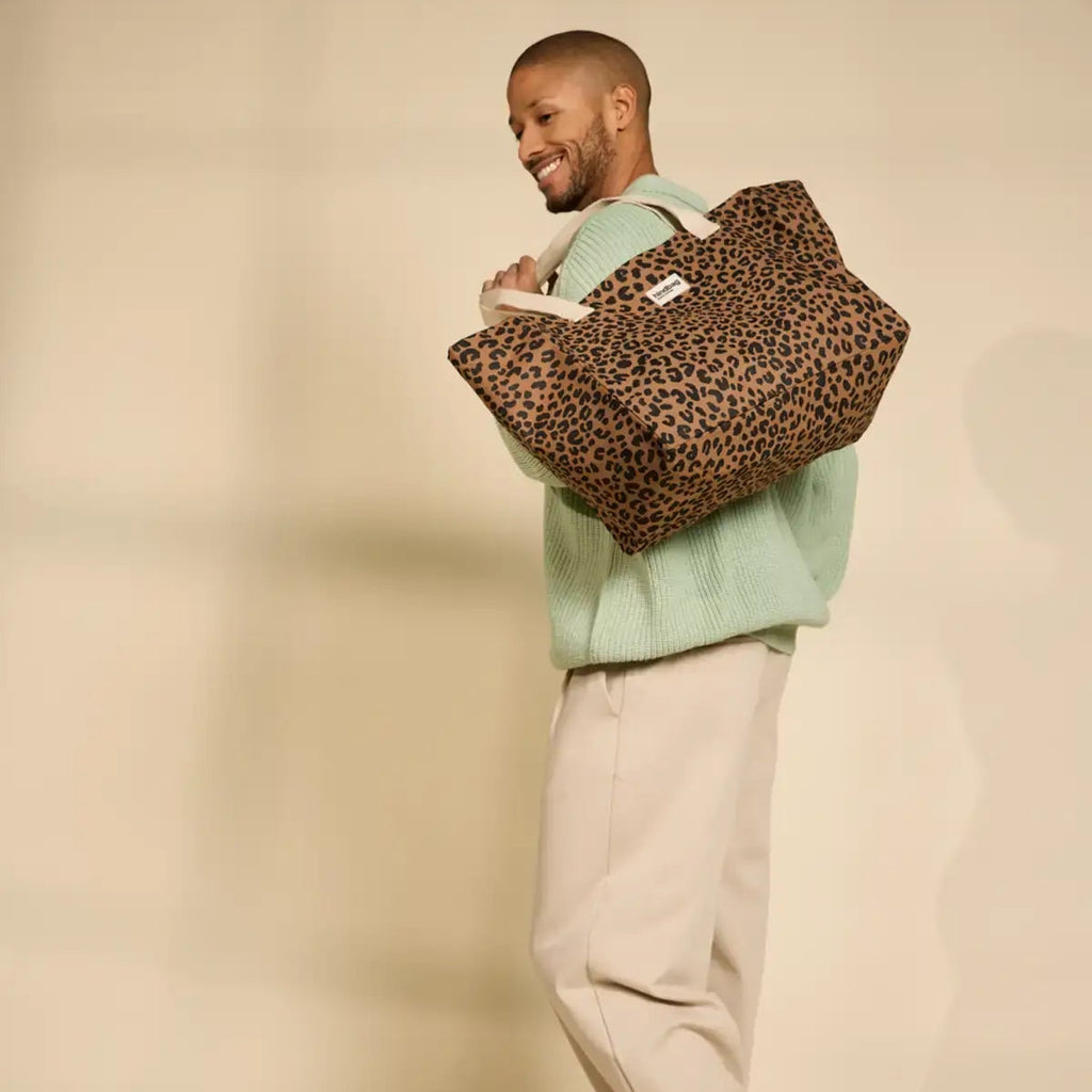 CLAUDE LEO SHOPPER