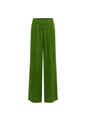 HOSE MIT WEITEM BEIN