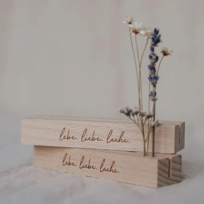 KARTEN- UND BLUMENSTÄNDER