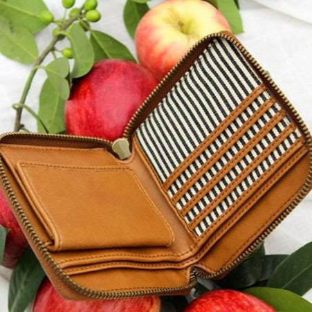 SONNY SQUARE WALLET - APPLE LEATHER