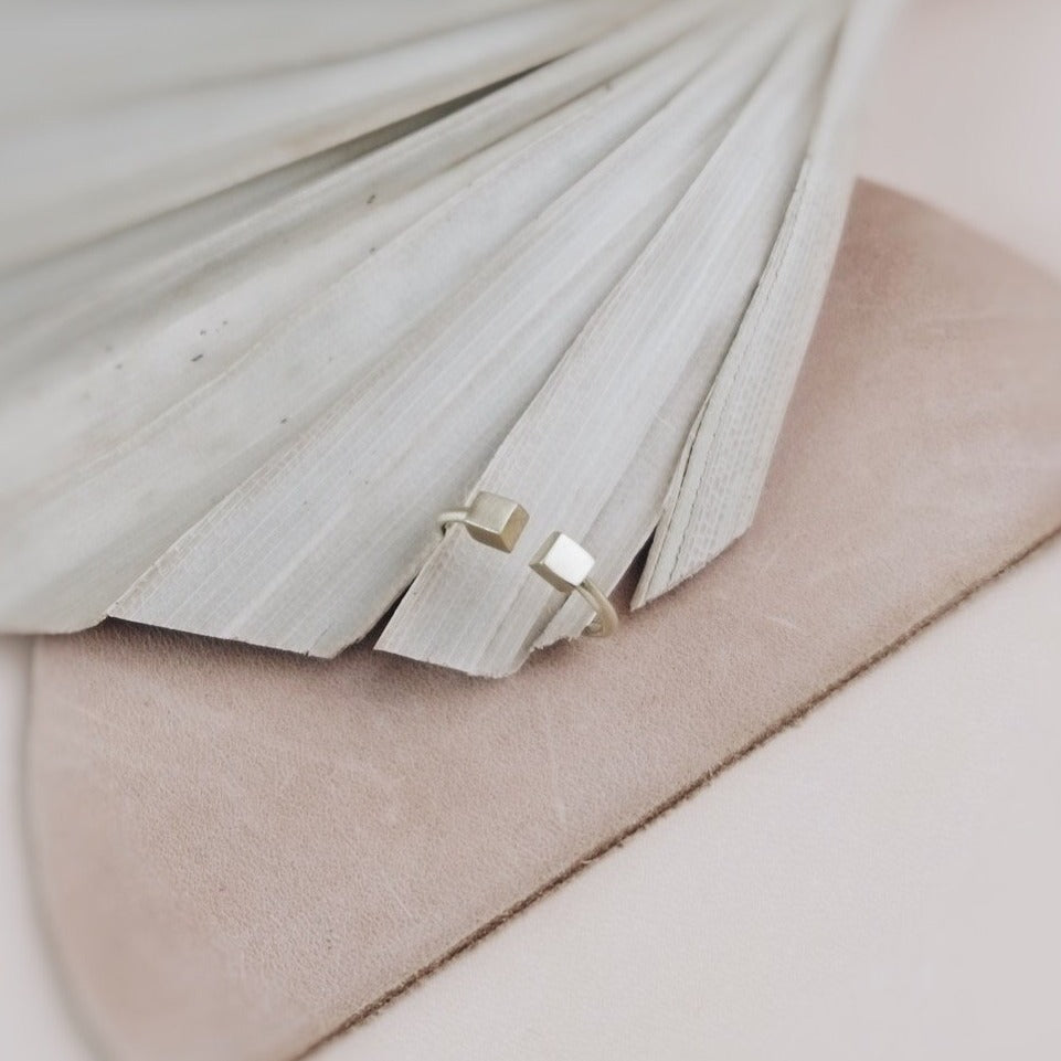 CUBE RING