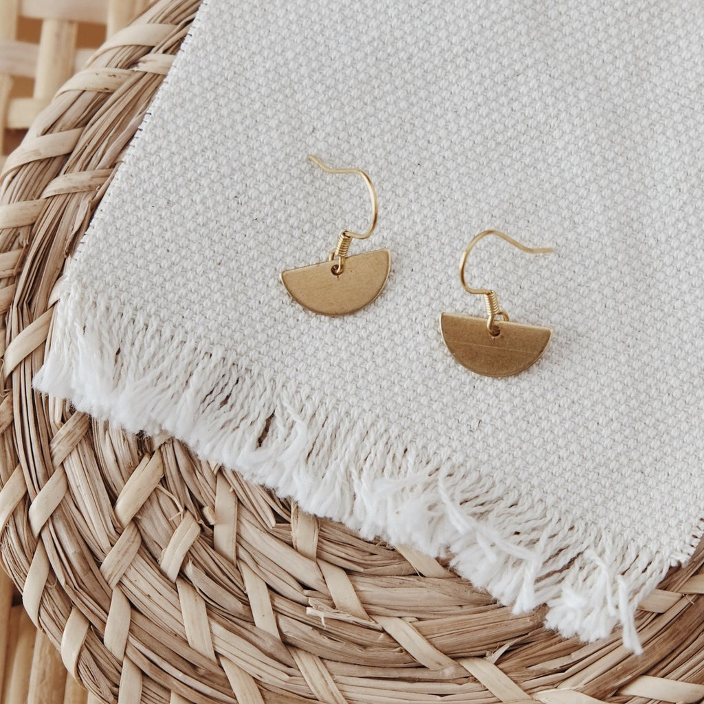 HALF CIRCLE HOOKS